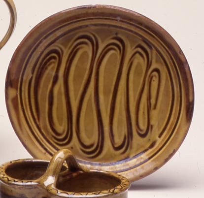 michael-cardewwinchcombe-pottery-dish-around-1930_5392708170_o